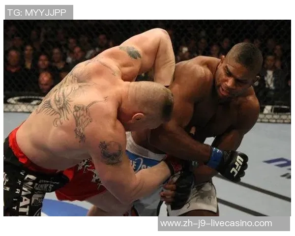 UFC巅峰对决锤子与布洛克谁能称霸擂台引发热议